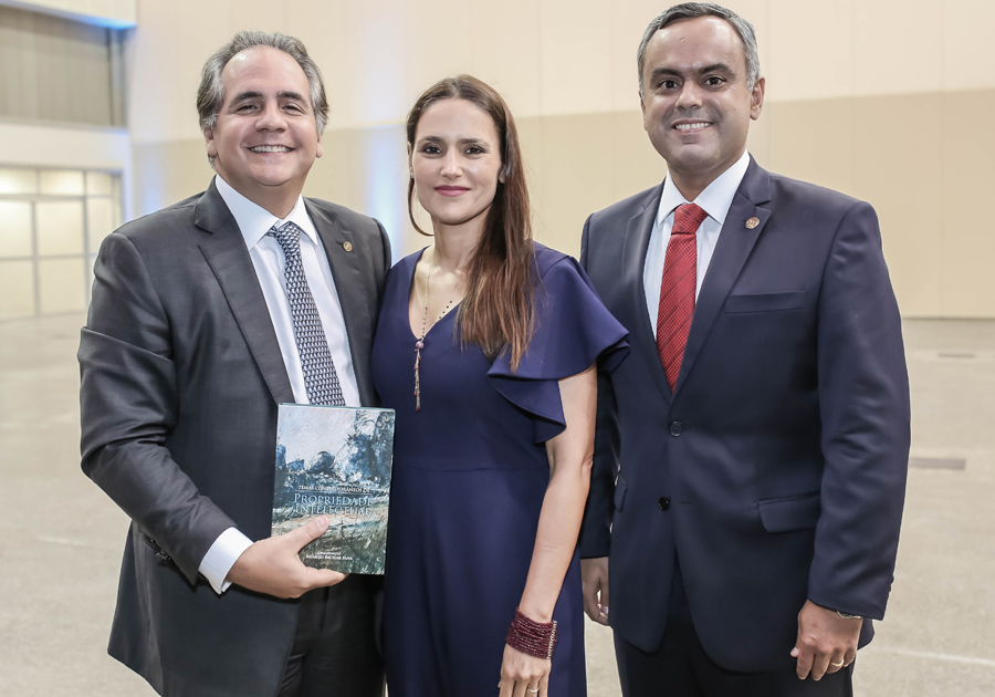 Depois de SP, Ricardo Bacelar lança obra sobre propriedade intelectual em Fortaleza
