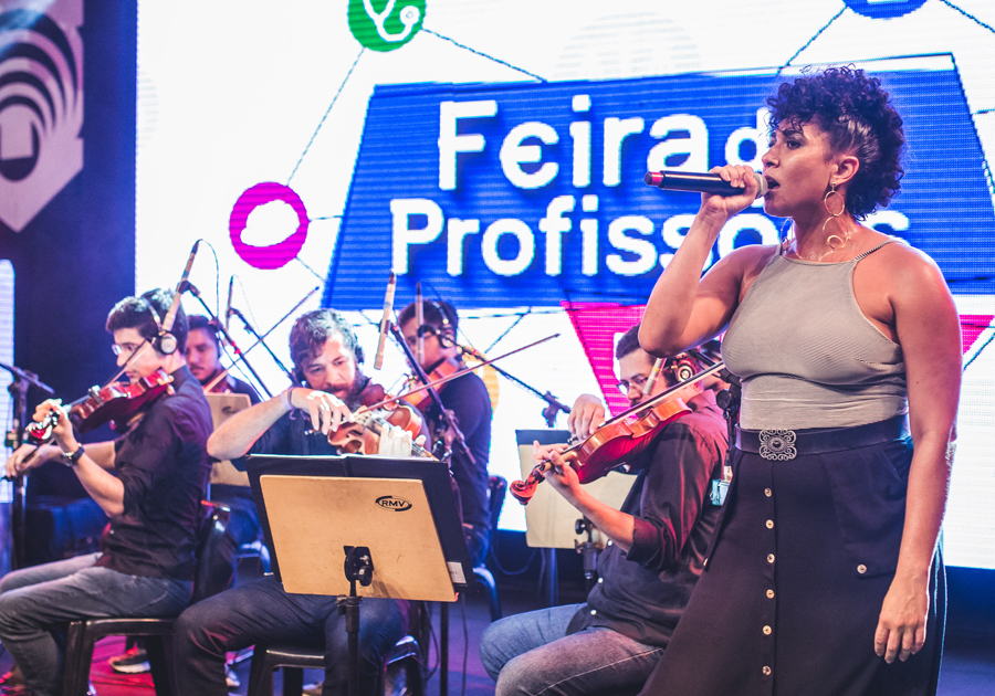 The Dillas + Orquestra Camerata encerram 1º dia da Feira das Profissões da Unifor