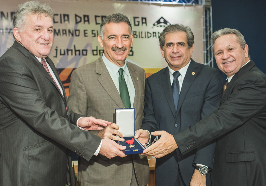 Artur Bruno recebe Medalha Chico Mendes