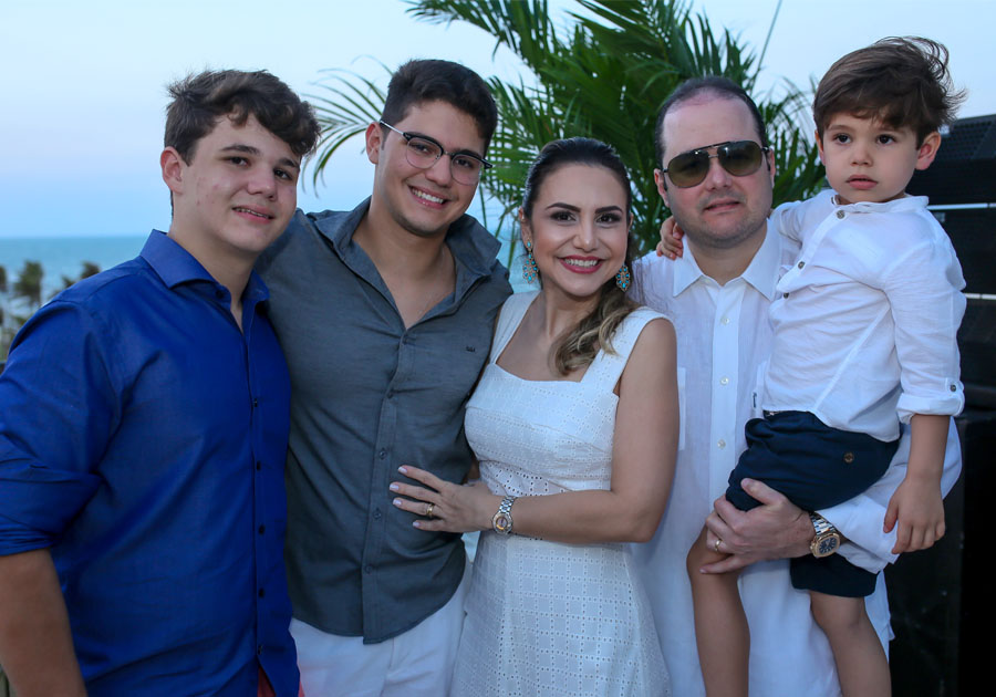 Confira como foi a festa de 20 anos de Otavinho Queiroz no Aquiraz Riviera
