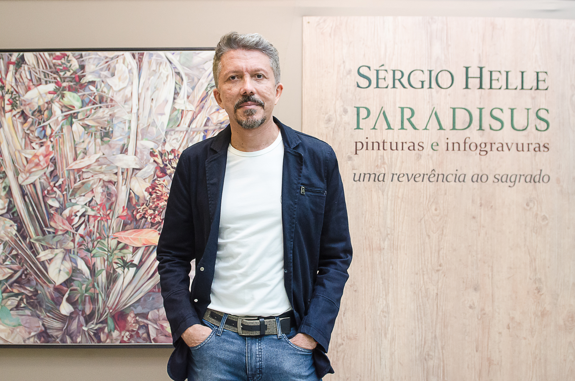 Inaugurada terça (13), nova exposição de Sérgio Helle une a natureza e o sagrado em um espetáculo de cores