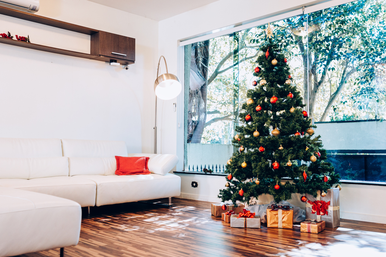 Na contagem regressiva para o Natal, profissionais oferecem serviço para  decorar sua árvore; saiba detalhes - Márcia Travessoni - Eventos,  Lifestyle, Moda, Viagens e mais