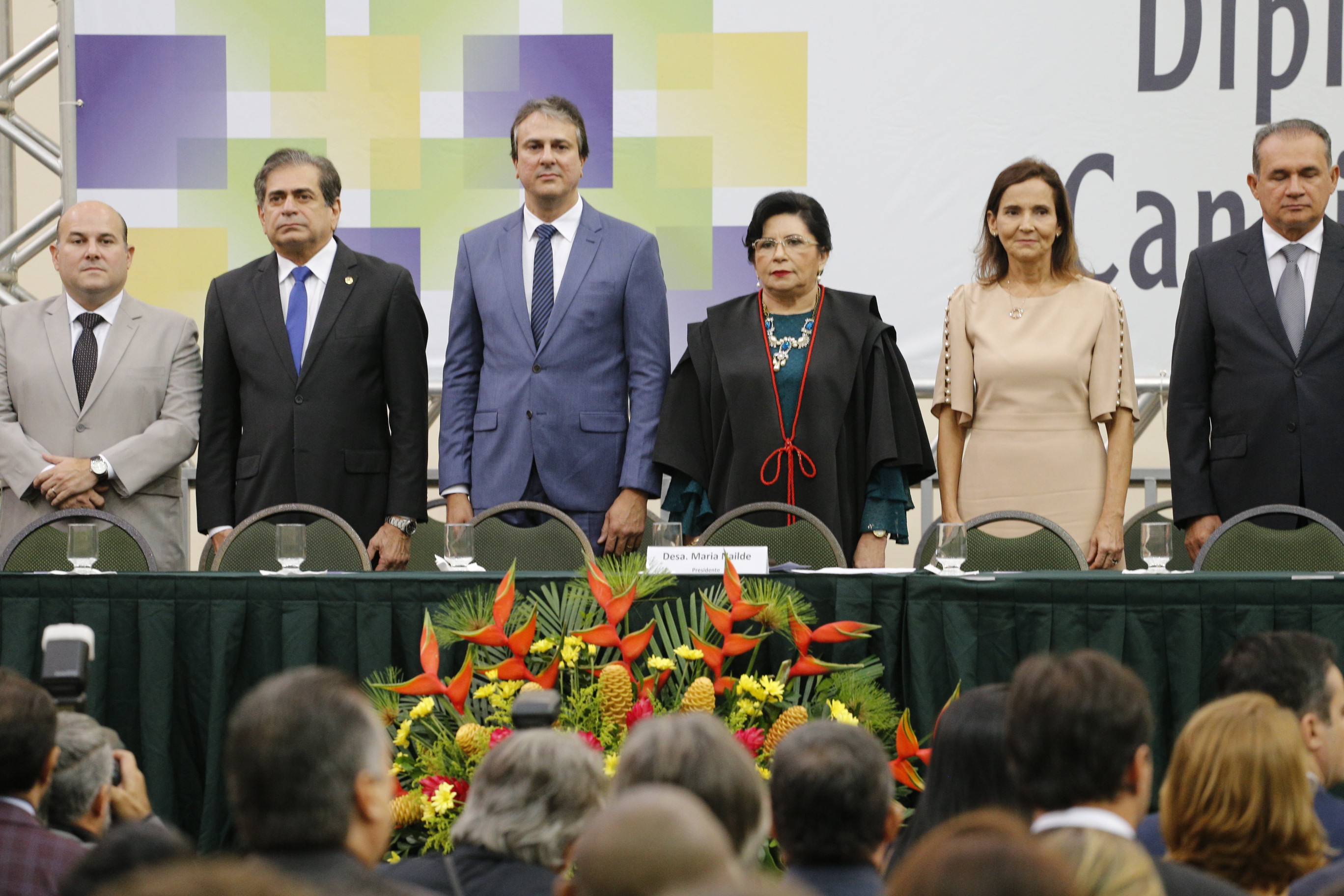 Camilo Santana e Izolda Cela são diplomados para o segundo mandato