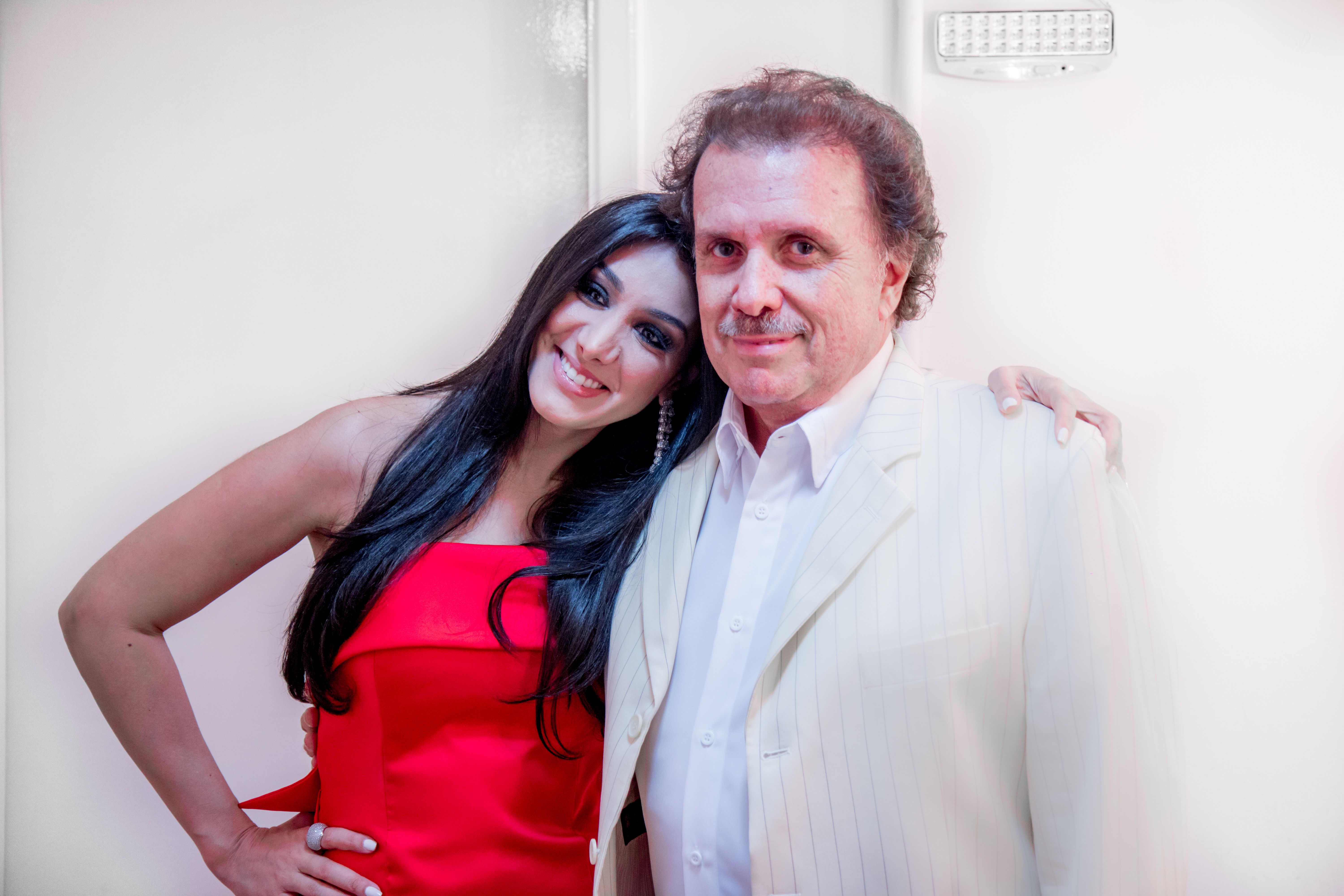 Eduardo Lages, maestro do Rei Roberto Carlos, e Marina Elali apresentam o show “Sucessos do Rei” em Fortaleza