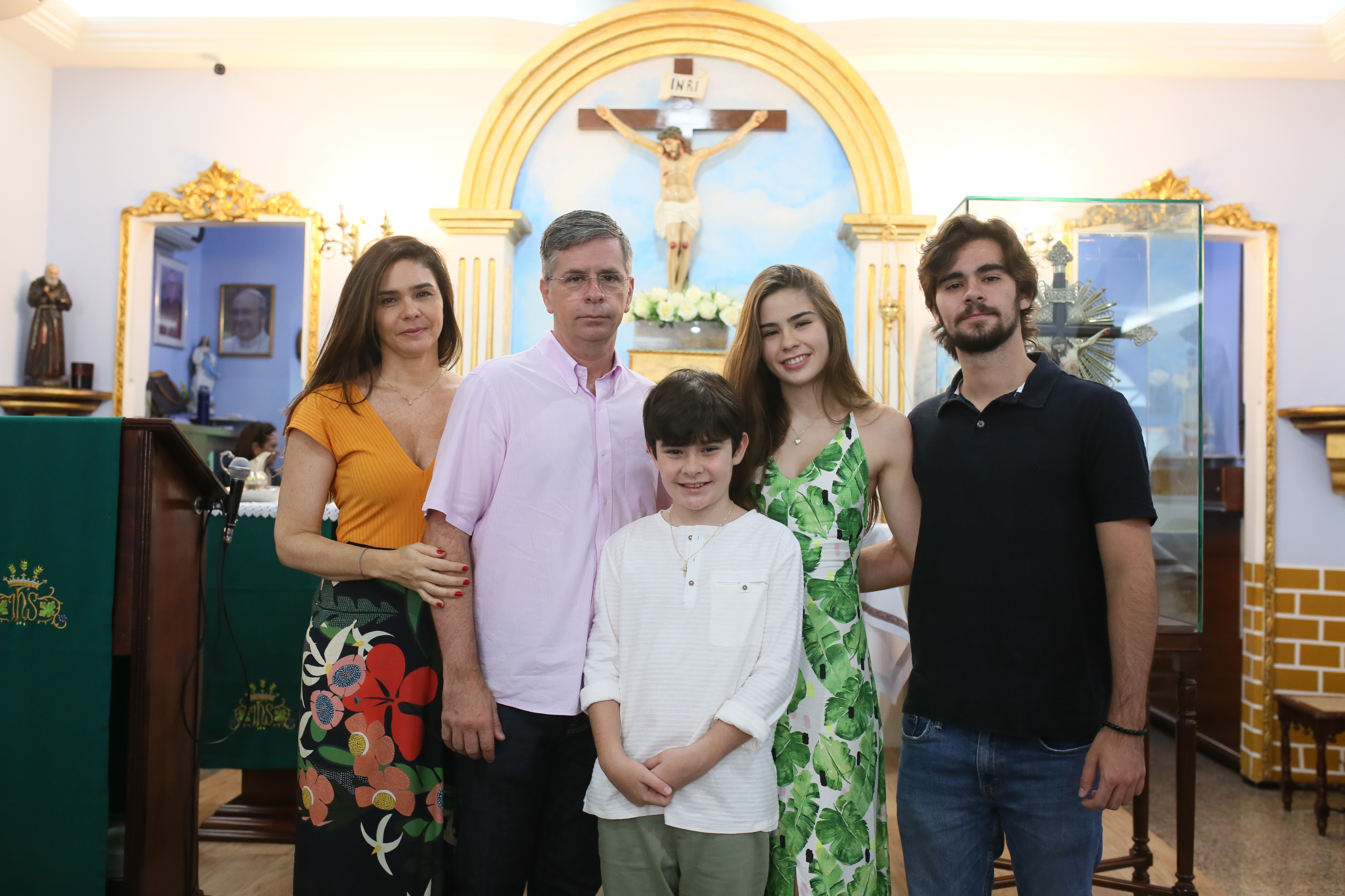 Manhã iluminada e amorosa para batizar Pedro, filho de Ana Luiza e Adriano Picanço