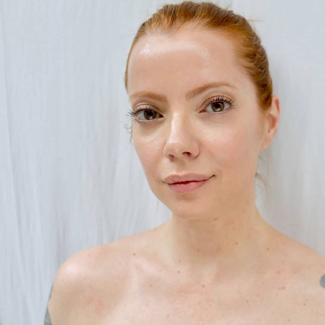 Julia Petit é uma das co-fundadoras da Sallve, marca de skincare brasileira que chega ao mercado em 2019