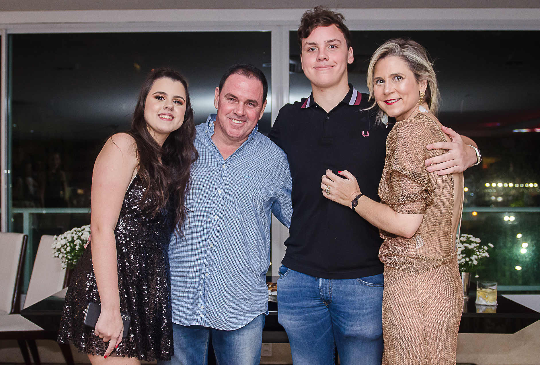 Baladinha animada para festejar os 17 anos dos gêmeos Luiz e Letícia Cidrão