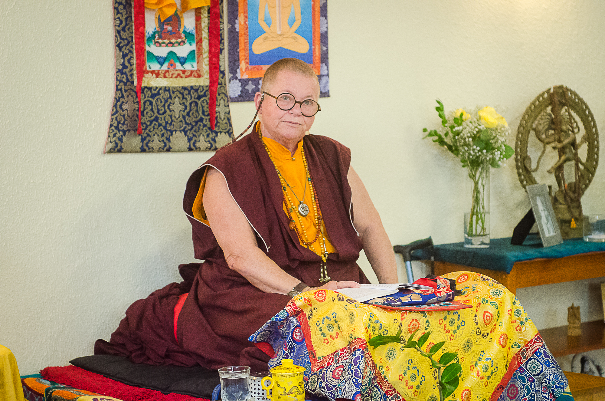“Meditar é acessível para pessoas de qualquer fé”, revela monja Ani Zamba Chözom, durante retiro no Espaço Clara Luz