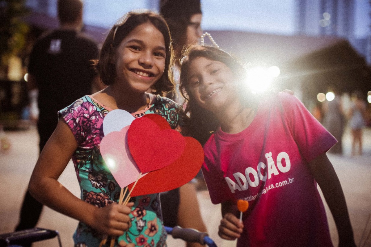 ONG Acalanto Fortaleza promove programação especial para celebrar o Dia Nacional da Adoção