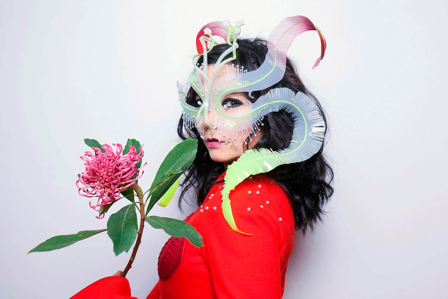 Exposição “Björk Digital”, da cantora islandesa, chega à São Paulo em junho; saiba detalhes