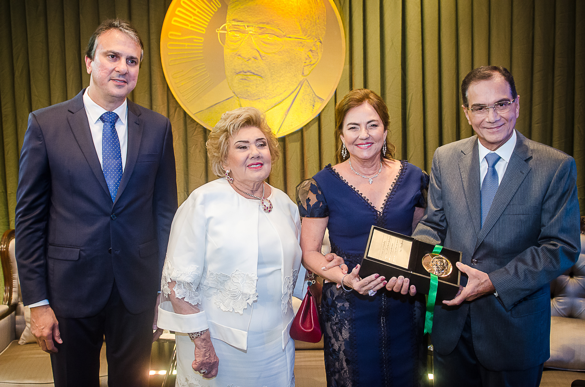 “Empresário-Legado do Ceará”, Beto Studart é homenageado com Medalha Ivens Dias Branco em noite marcante no Palácio da Abolição
