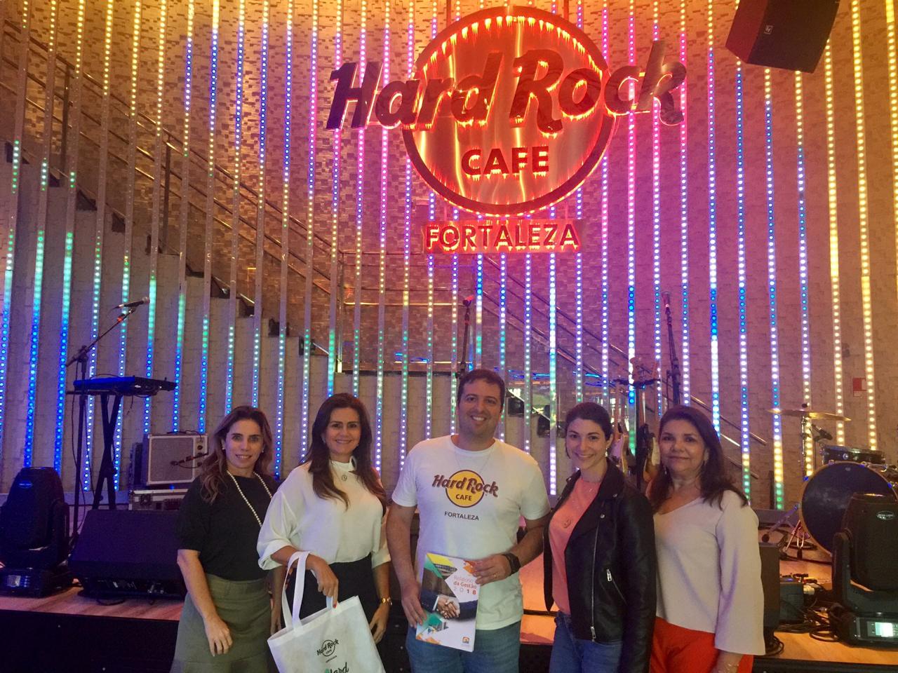 Executivos do Hard Rock Cafe Fortaleza e do Convention & Visitors Bureau Ceará discutem parceria para estimular turismo cearense