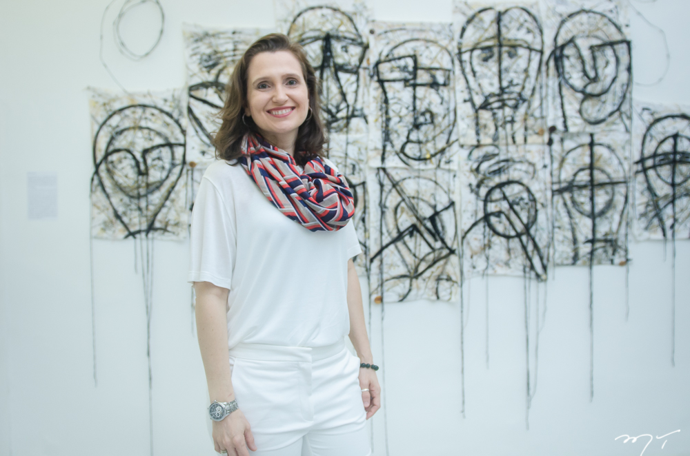 Andréa Dall’Olio mistura materiais têxteis e bordados em exposição de arte no Museu da UFC