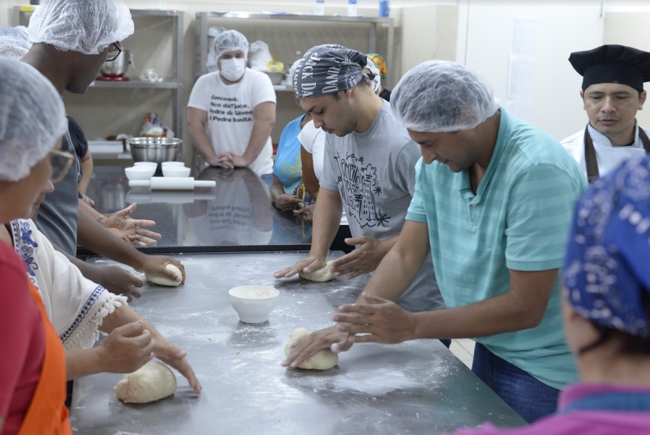 Escola de Gastronomia Social Ivens Dias Branco abre 120 vagas em cursos gratuitos