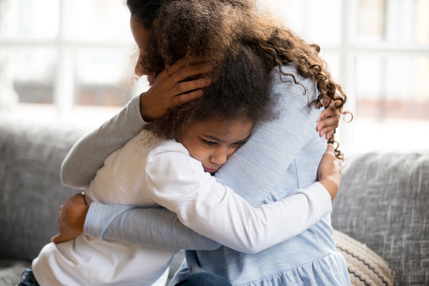 “Precisamos falar sobre depressão infantil”, enfatiza psicóloga Clarissa Leão