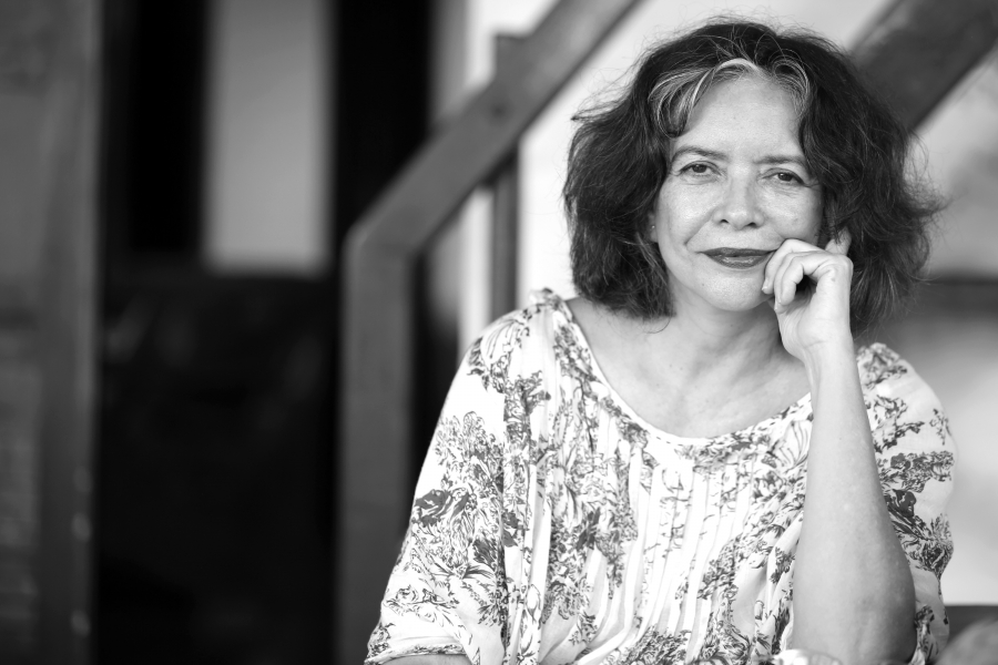 “É um prazer enorme fazer parte desse projeto”, afirma Ana Miranda, uma das curadoras da Bienal do Livro do Ceará deste ano