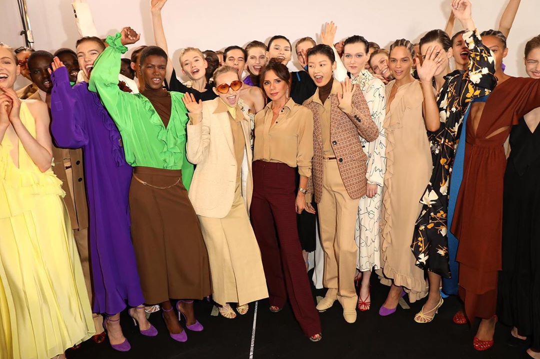 Victoria Beckham apresenta coleção Verão 2020 durante Semana de Moda de Londres