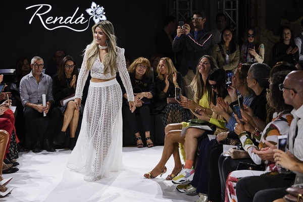 Camila Arraes levou sua Rendá para a Semana de Moda de Milão