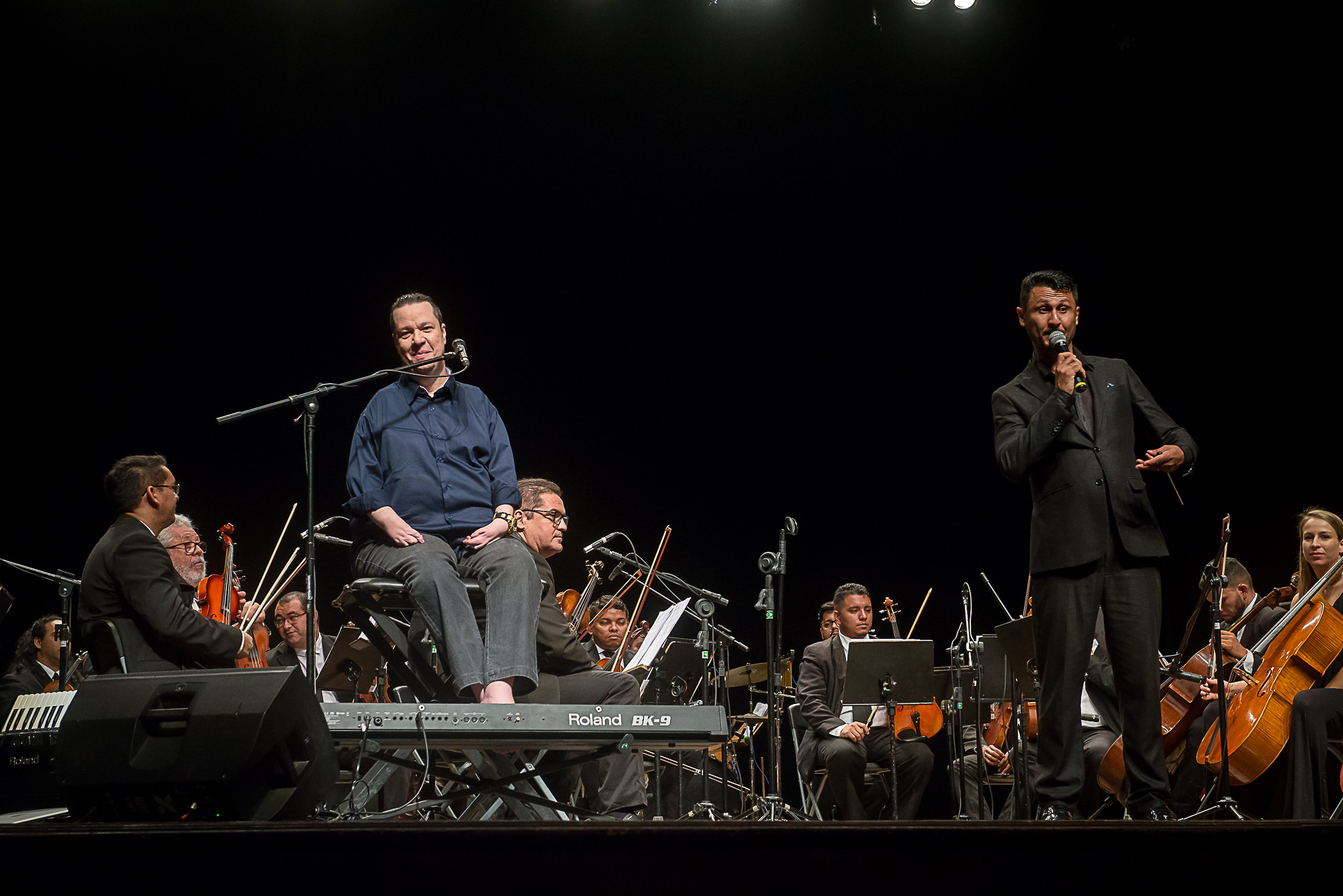Orquestra Contemporânea Brasileira e David Valente fazem show emocionante no Cineteatro São Luiz