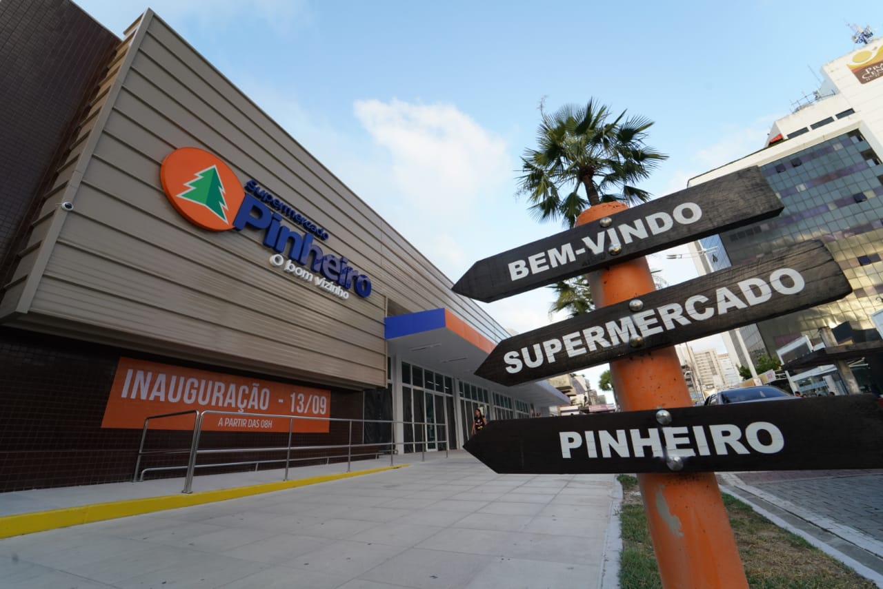 Supermercado Pinheiro inaugura unidade com serviço de autoatendimento