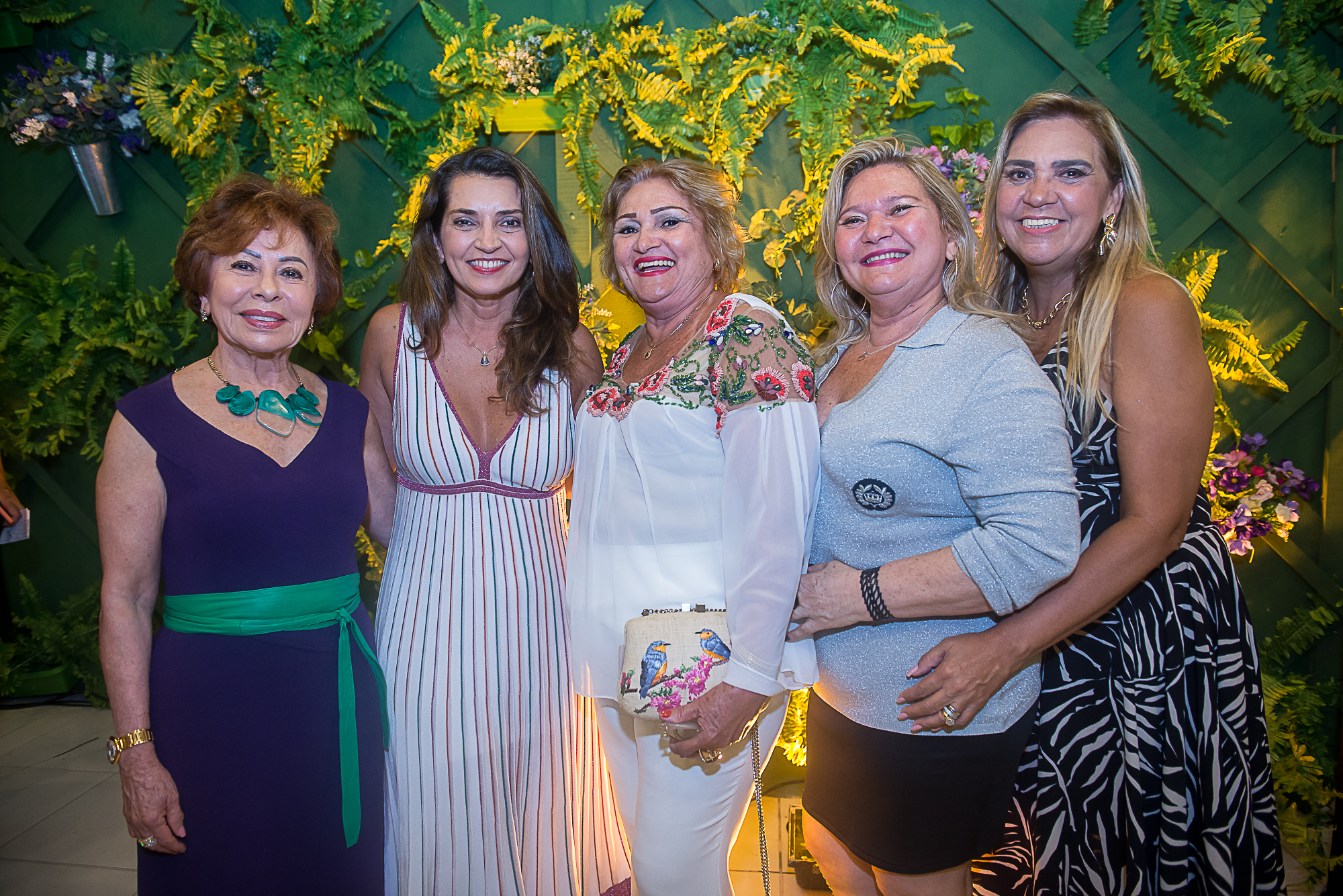 Vera Costa celebra aniversário com festa surpresa no Fiesta’s Lounge