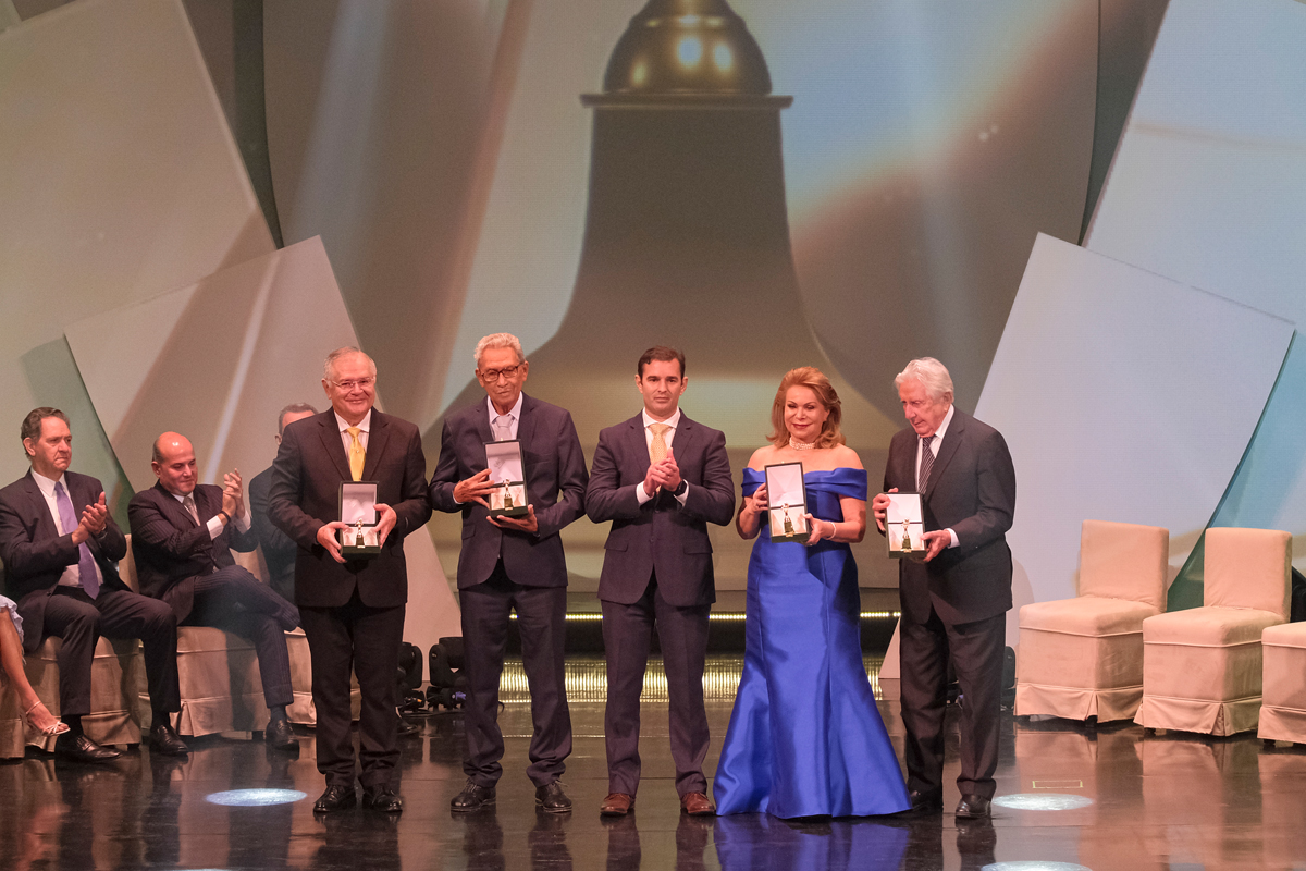 Cerimônia grandiosa do Troféu Sereia de Ouro 2019 consagra talentos cearenses