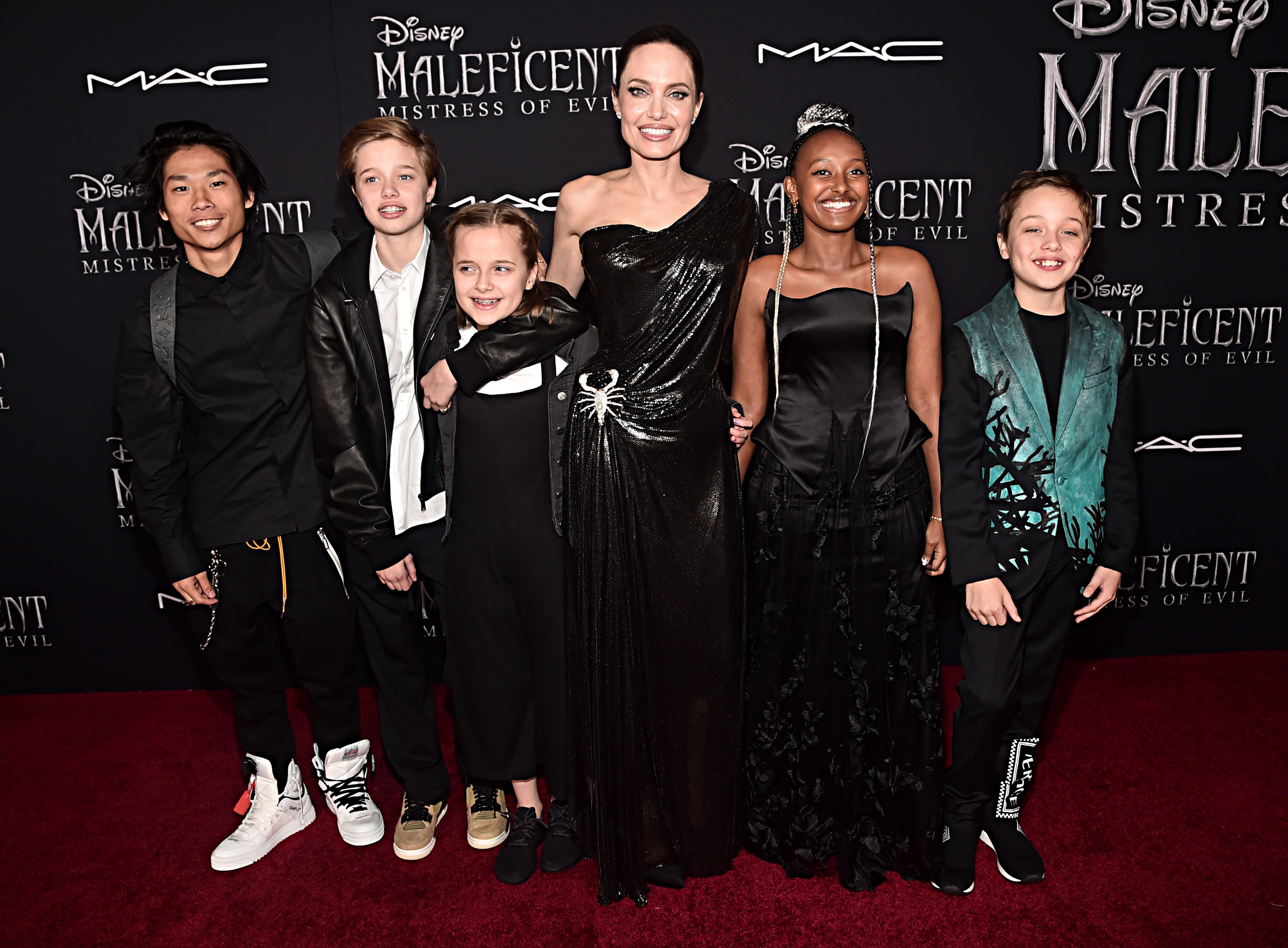 Angelina Jolie reúne os filhos na première de ‘Malévola 2’; confira os looks do tapete vermelho