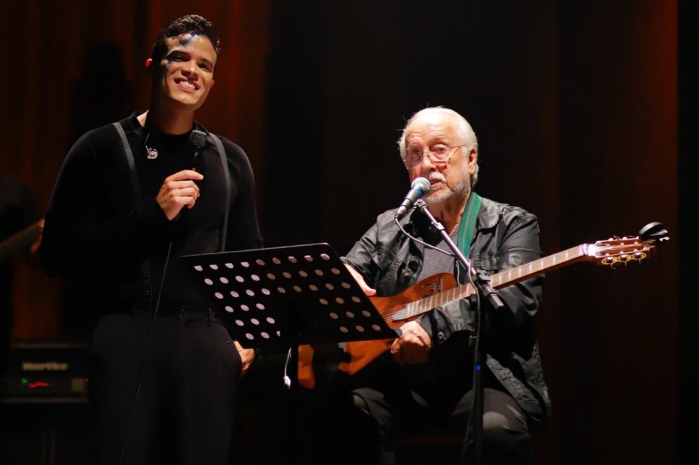 Marcos Lessa lança disco produzido por Roberto Menescal com show em São Paulo