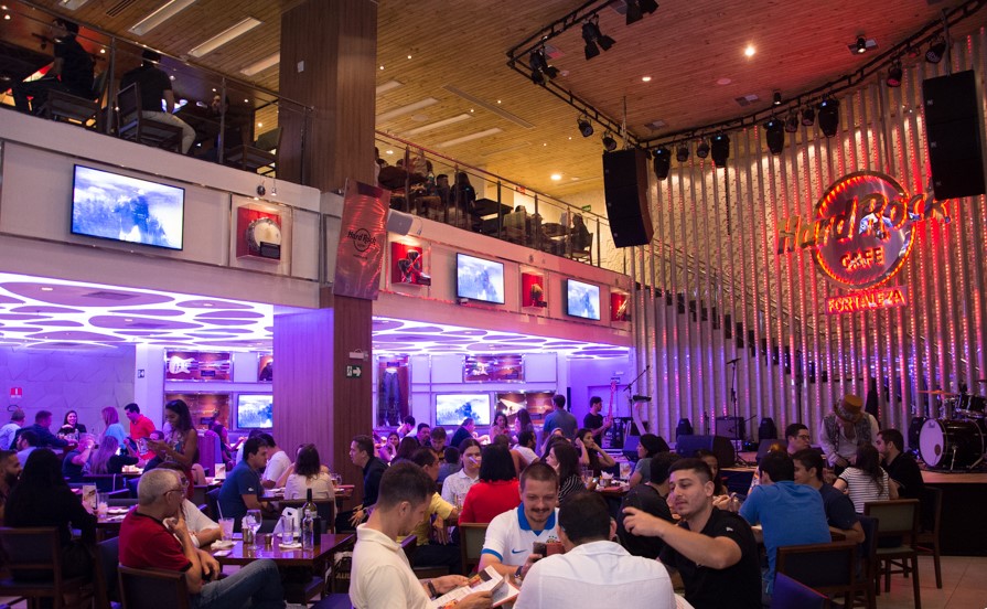 Hard Rock Cafe Fortaleza tem Black Friday com chopp e sanduíche em dobro