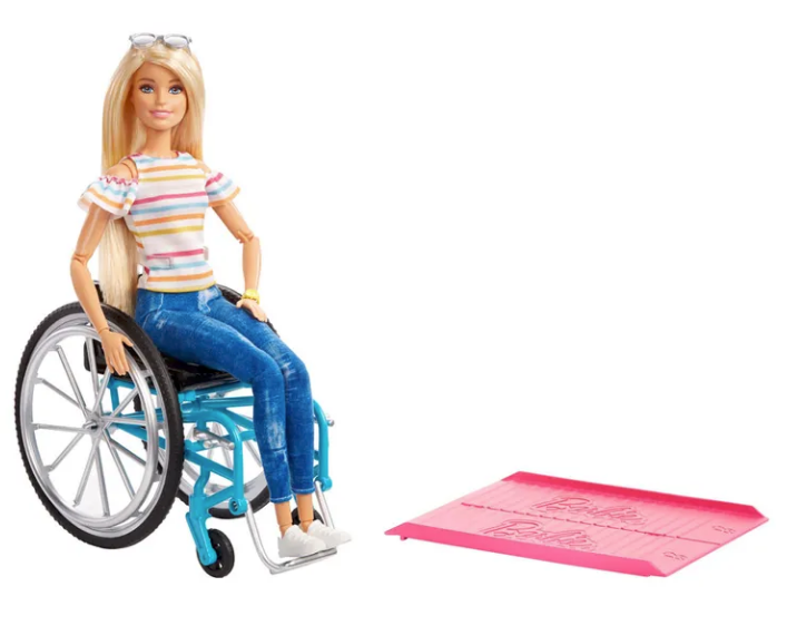 Exposição reúne mais de 500 bonecas Barbie no Shopping Benfica
