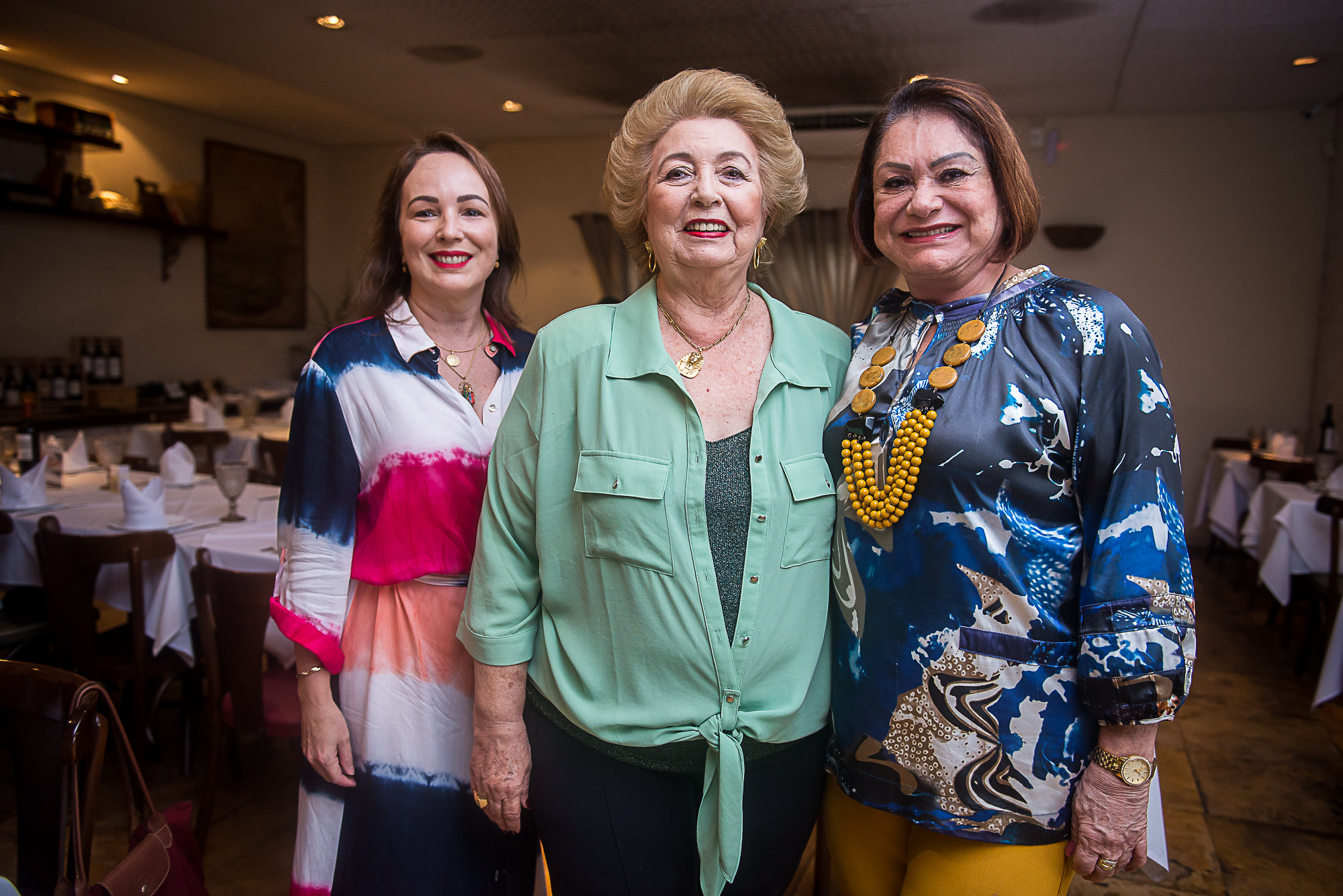 Gabriela de Castro celebrou aniversário com festa surpresa em torno das amigas