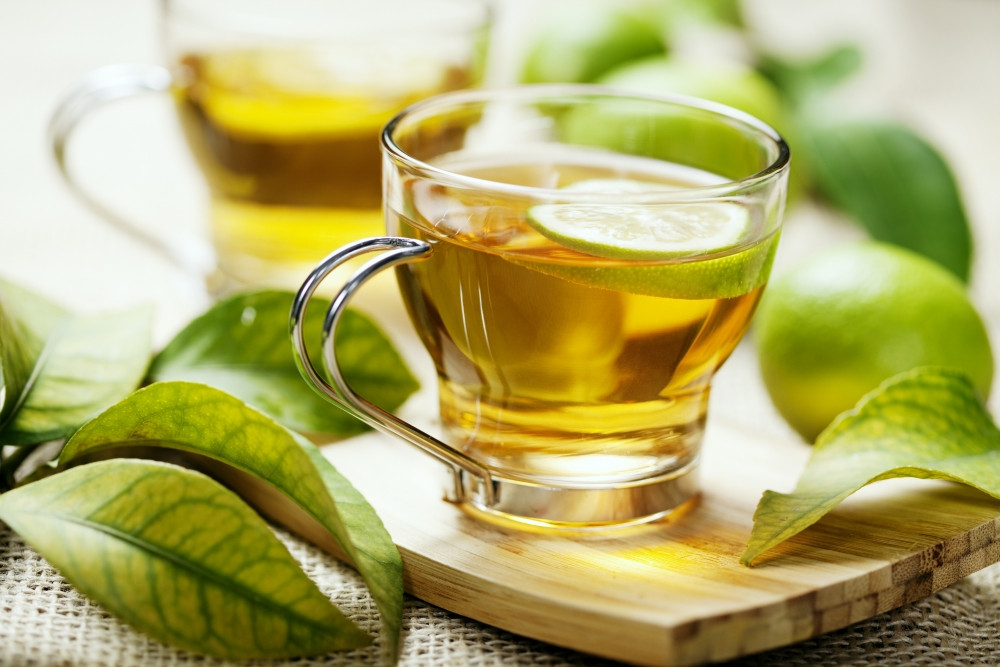 Oito receitas de chá para melhorar o humor e relaxar