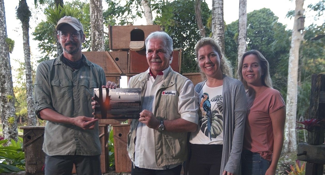 Pio Rodrigues recebe homenagem por atuar na preservação de aves em Guaramiranga