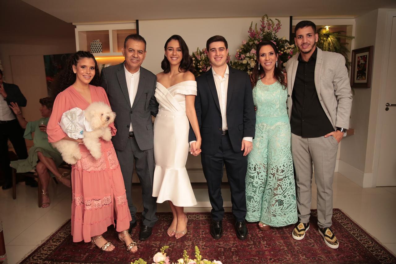 Odara Fernandes e Gustavo de Sá celebram casamento civil