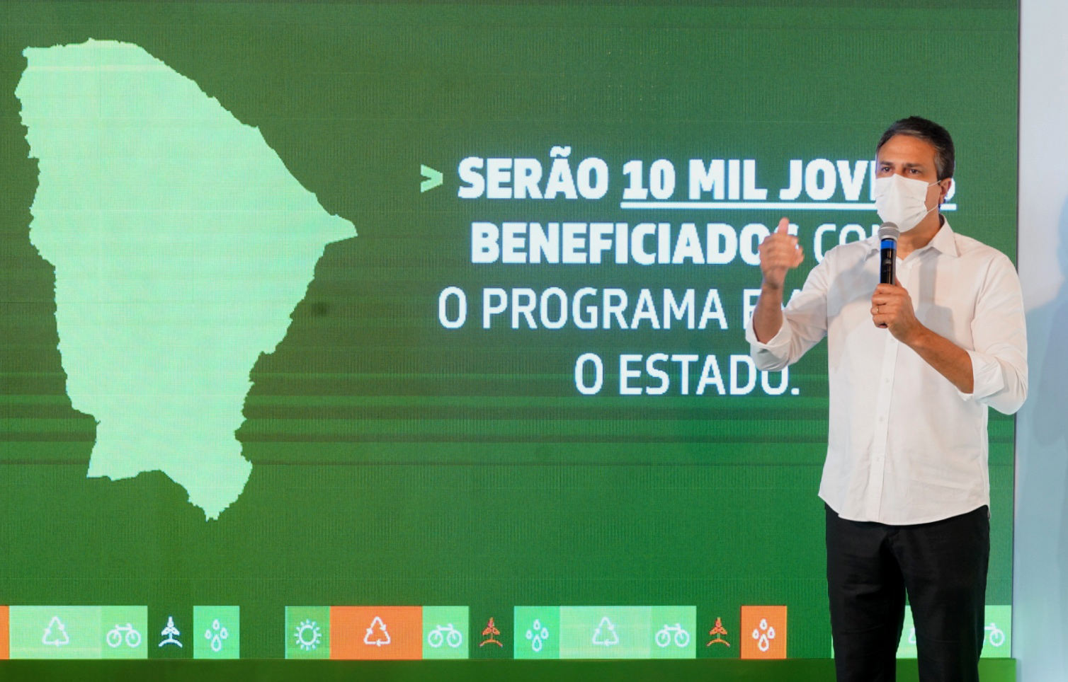 Governo do Ceará lança bolsa de R$ 200 para jovens que atuarem em ações ambientais