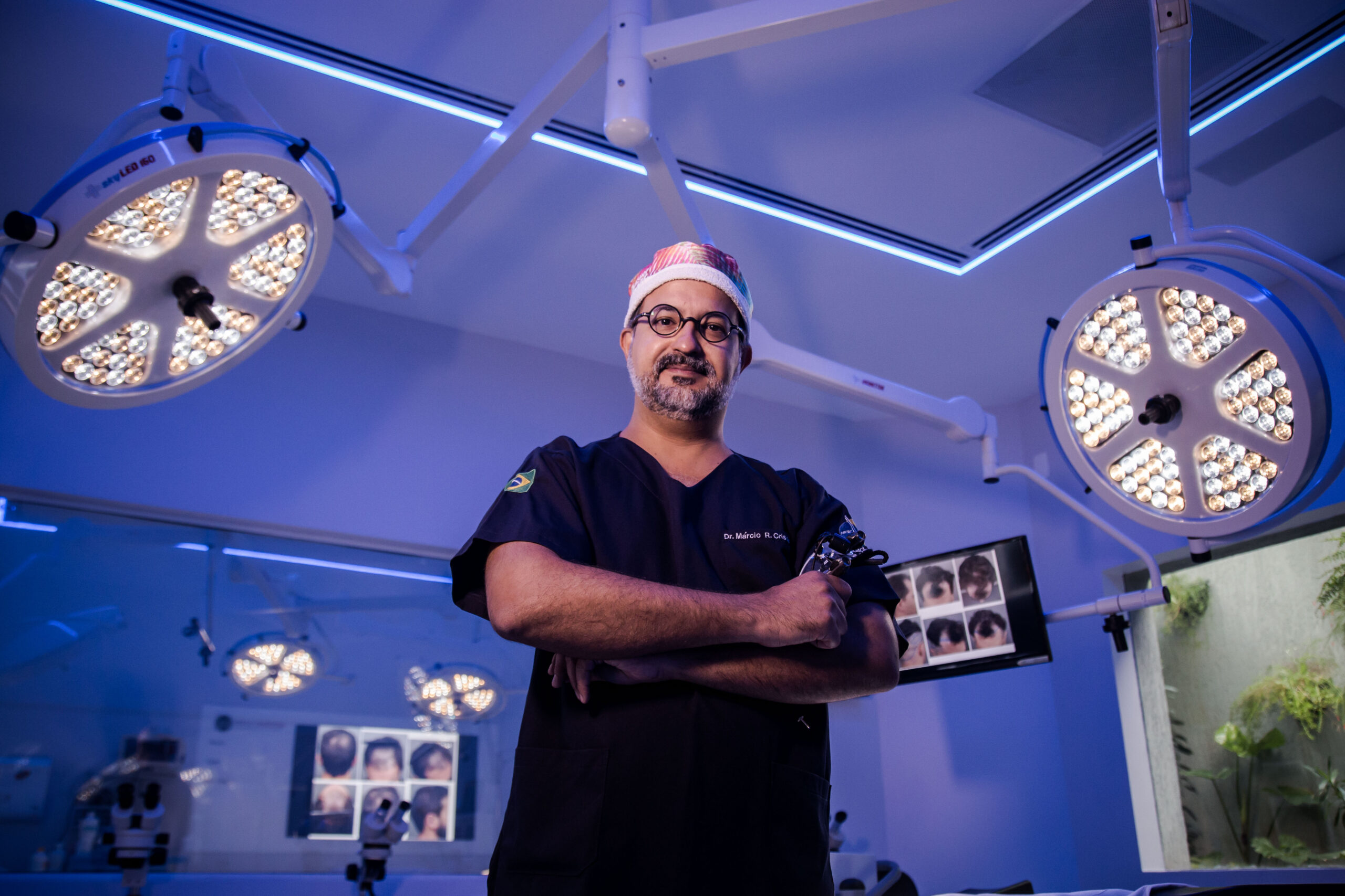 Márcio Crisóstomo inaugura centro cirúrgico de transplante capilar em Fortaleza