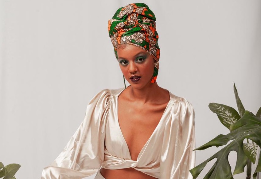Conheça a Afrore, marca de turbantes que valoriza a ancestralidade