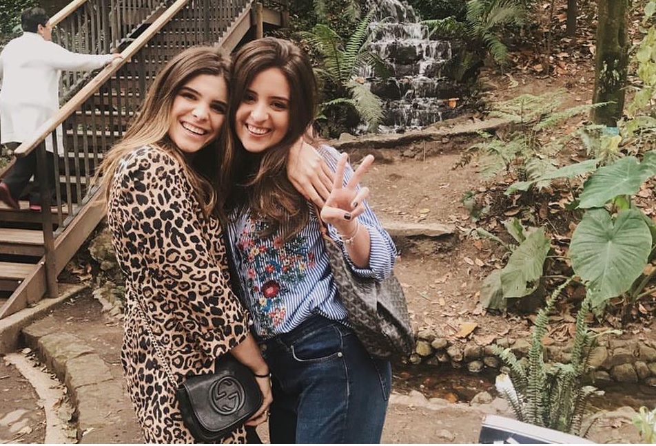 Marcella Ary e Amanda Feitosa lançam papelaria online para resgatar o prazer da escrita à mão