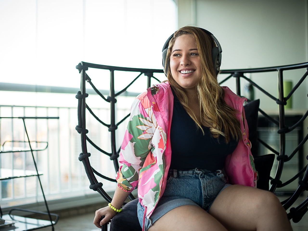 Conheça Mari Fernandez, voz feminina do ‘piseiro sofrência’ que domina o Spotify