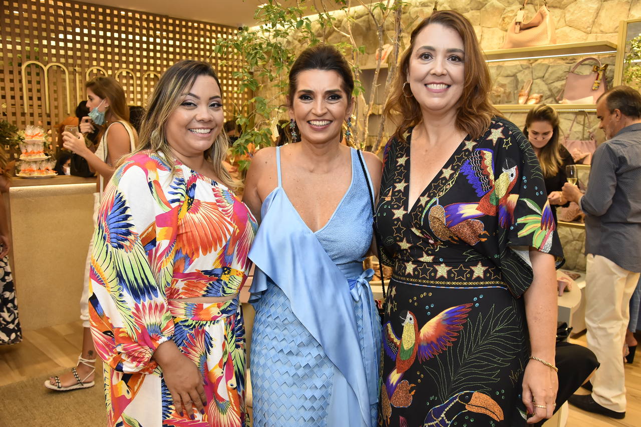 Mirella e Manuela Ramos inauguram a Minari com presenças VIP