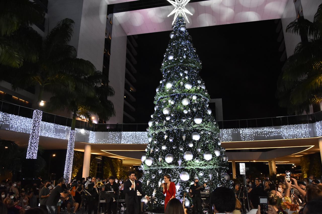 Iluminação da árvore e noite inaugural do BS Christmas emocionam público; confira fotos