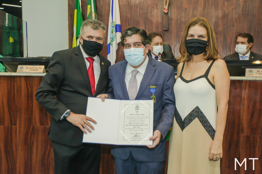 Dr. Cabeto recebe Medalha Doutor Periguary de Medeiros em homenagem da Câmara