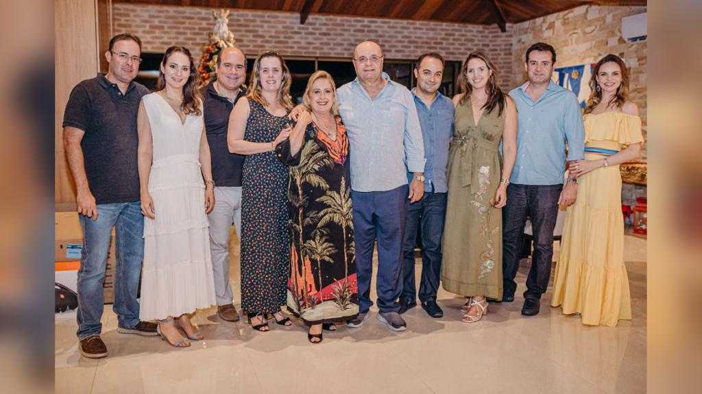 Teresa e Fernando Gurgel com a família no Natal (Foto: Arquivo pessoal)
