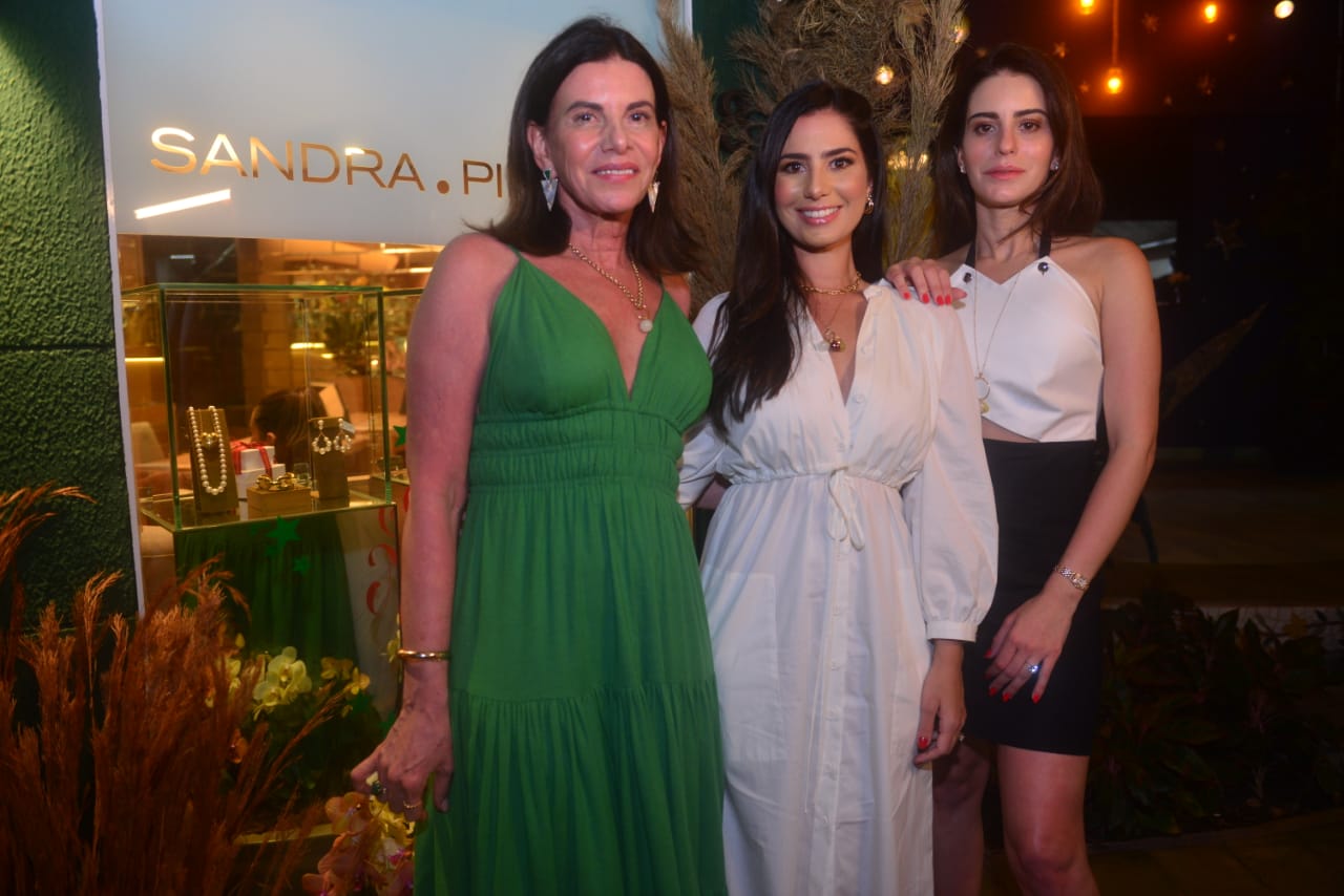 Nicole e Natasha Pinheiro relançam coleção de joias em parceria com Sandra Pinheiro