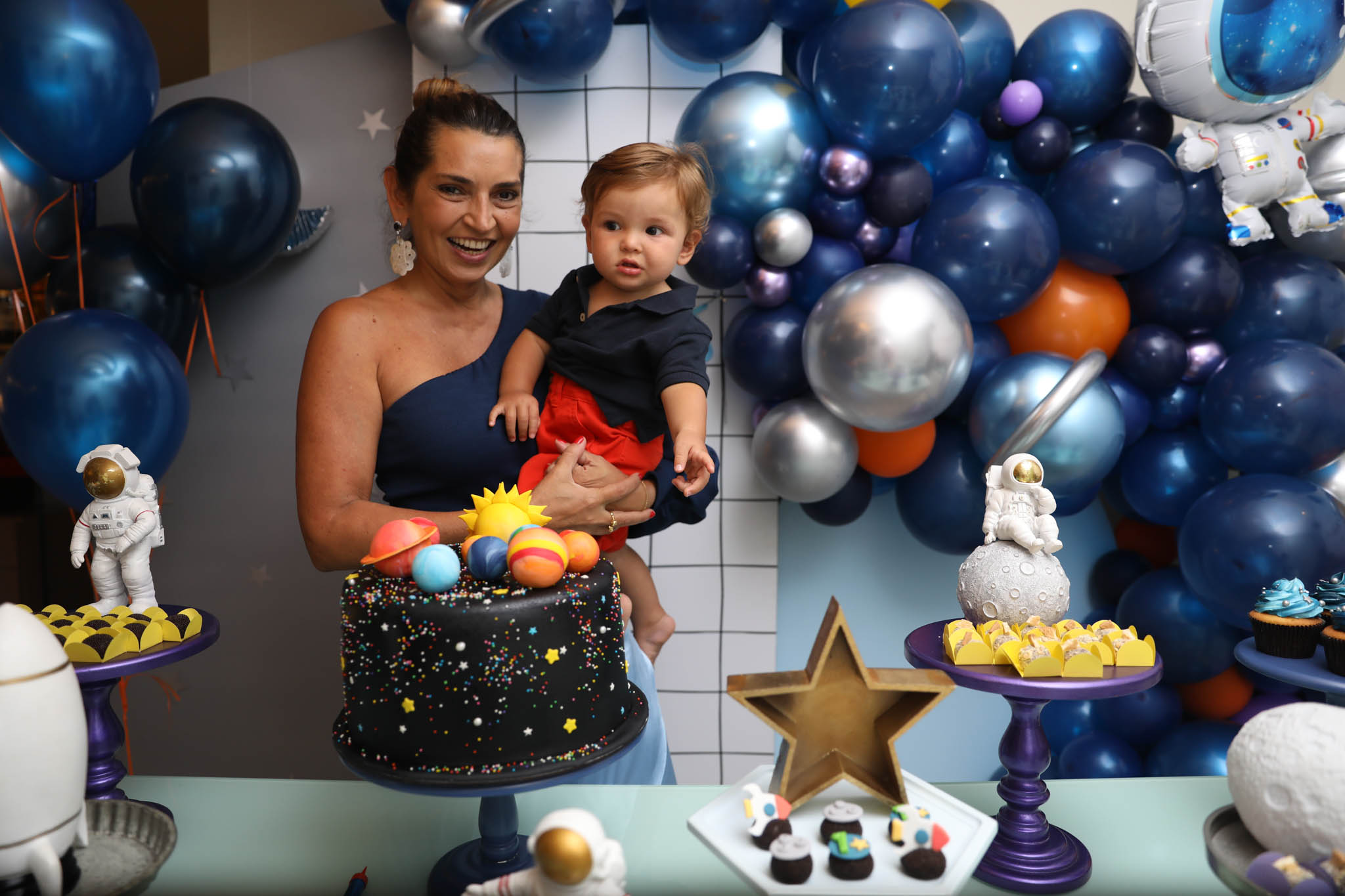 Márcia Travessoni celebra primeiro aninho do neto Antonio