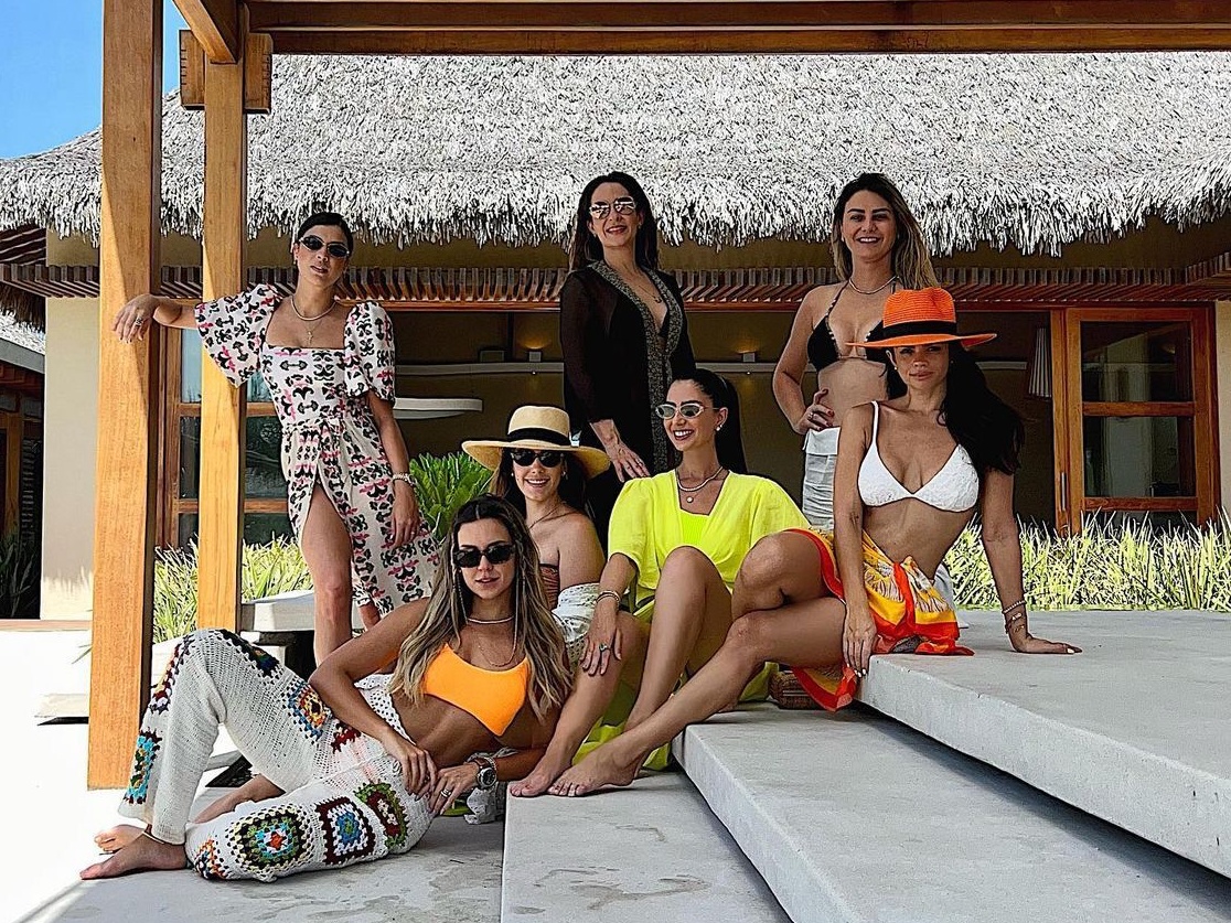 Manoela Pimenta, Fernanda Levy Lima, Caroline Ribeiro, Mariana Pimenta, Nicole Pinheiro e Isabele Temóteo no Casana Hotel (Foto: Reprodução)