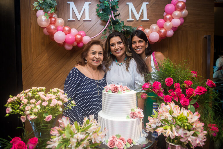 Confira os aniversariantes desta sexta-feira (25)
