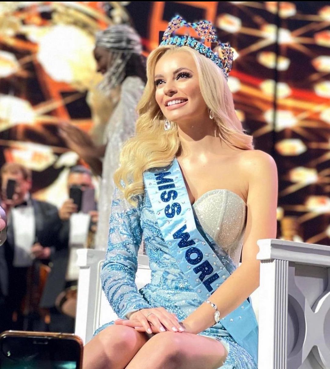 Polonesa de 21 anos ganha a 70ª edição do Miss Mundo