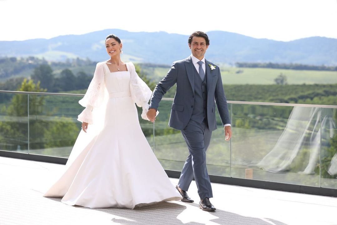 Lu Tranchesi e Rafael Luzzi casam pela segunda vez em casa de campo