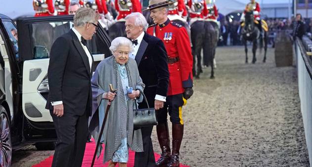 Rainha Elizabeth II comparece a evento do Jubileu de Platina